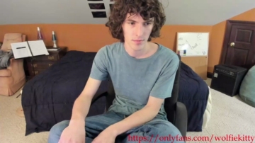 Wolfiekitty  15-12-2021 video milk